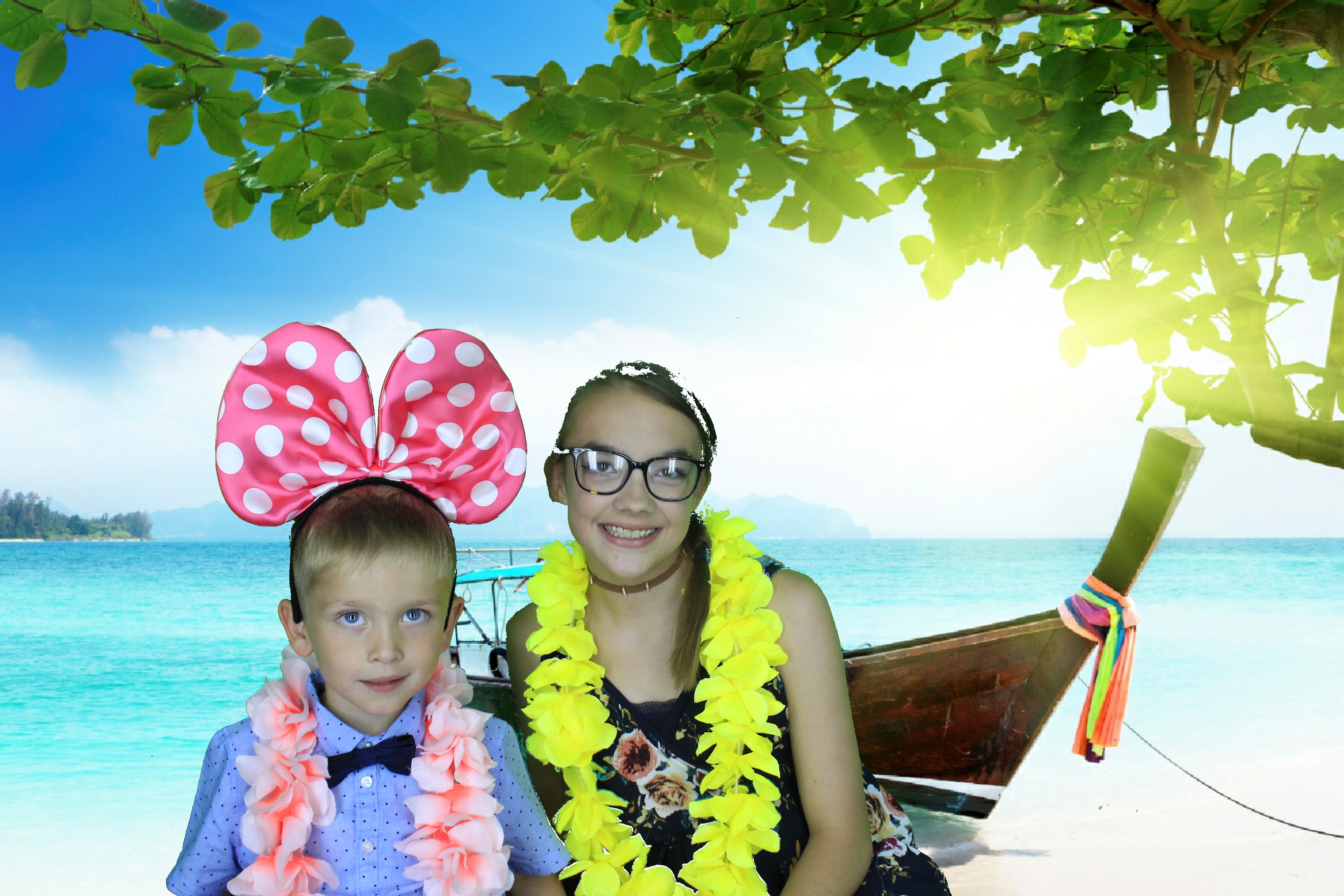 Lin's 60th Birthday | View more photos from the event at gallery.myphotoboothexperience.co.uk/u/MyPhotoBoothExperienceLtd/Lins-60th-Birthday